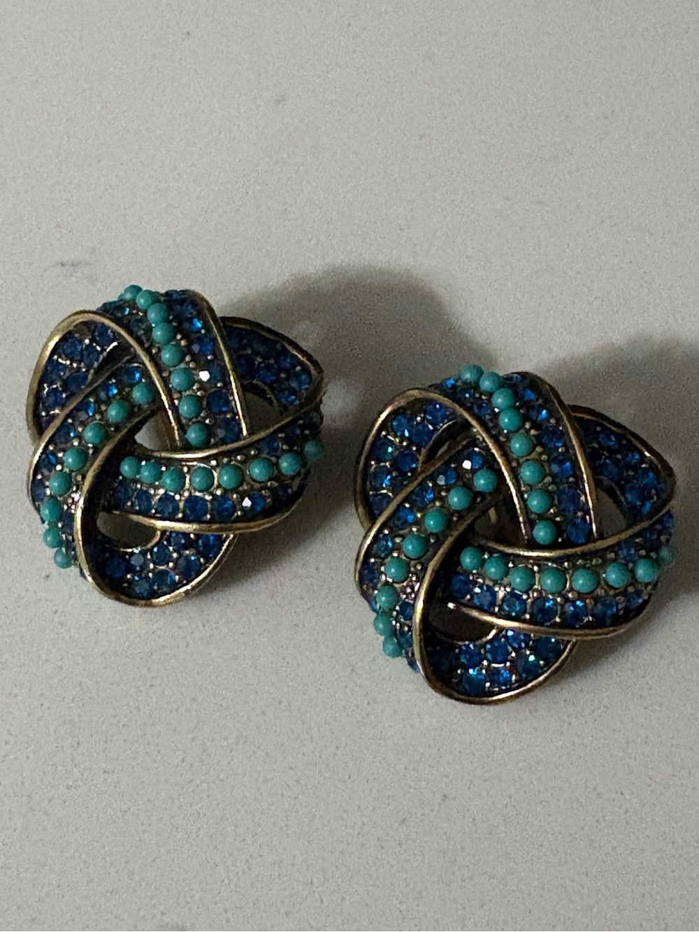 Vintage Heidi Daus Love Me Knot Crystal Earrings Clip On Blue